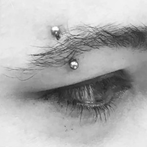 Eyebrow piercing by Alex