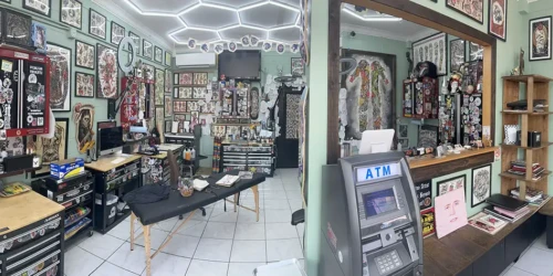 Loyalty Tattoo Kailua Interior panoramic view