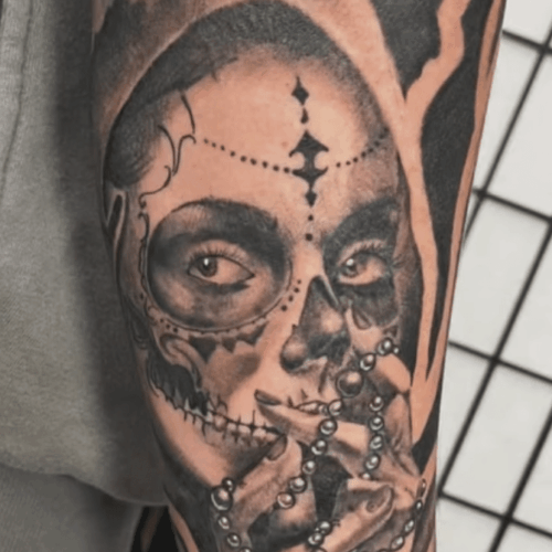 realism skull tattoo